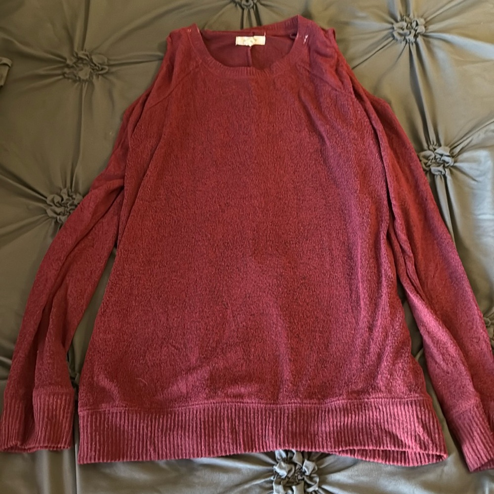Maroon cold shoulder sweater